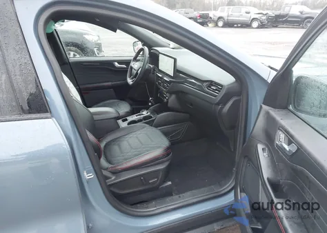 2023 Ford Escape St-Line Elite z USA, uszkodzony, nr VIN 1FMCU9PA0PUA94335